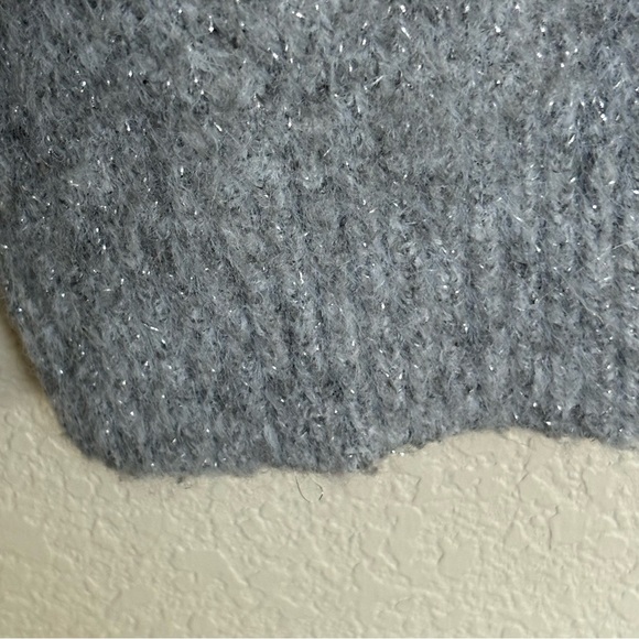 Maeve Anthropologie Gray Metallic Sparkle Fuzzy Bow Sweater Women’s Medium - Picture 8 of 9